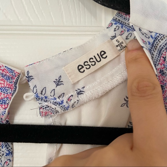 Floral White Flowy Romper - Essue Size Small - Picture 5 of 11